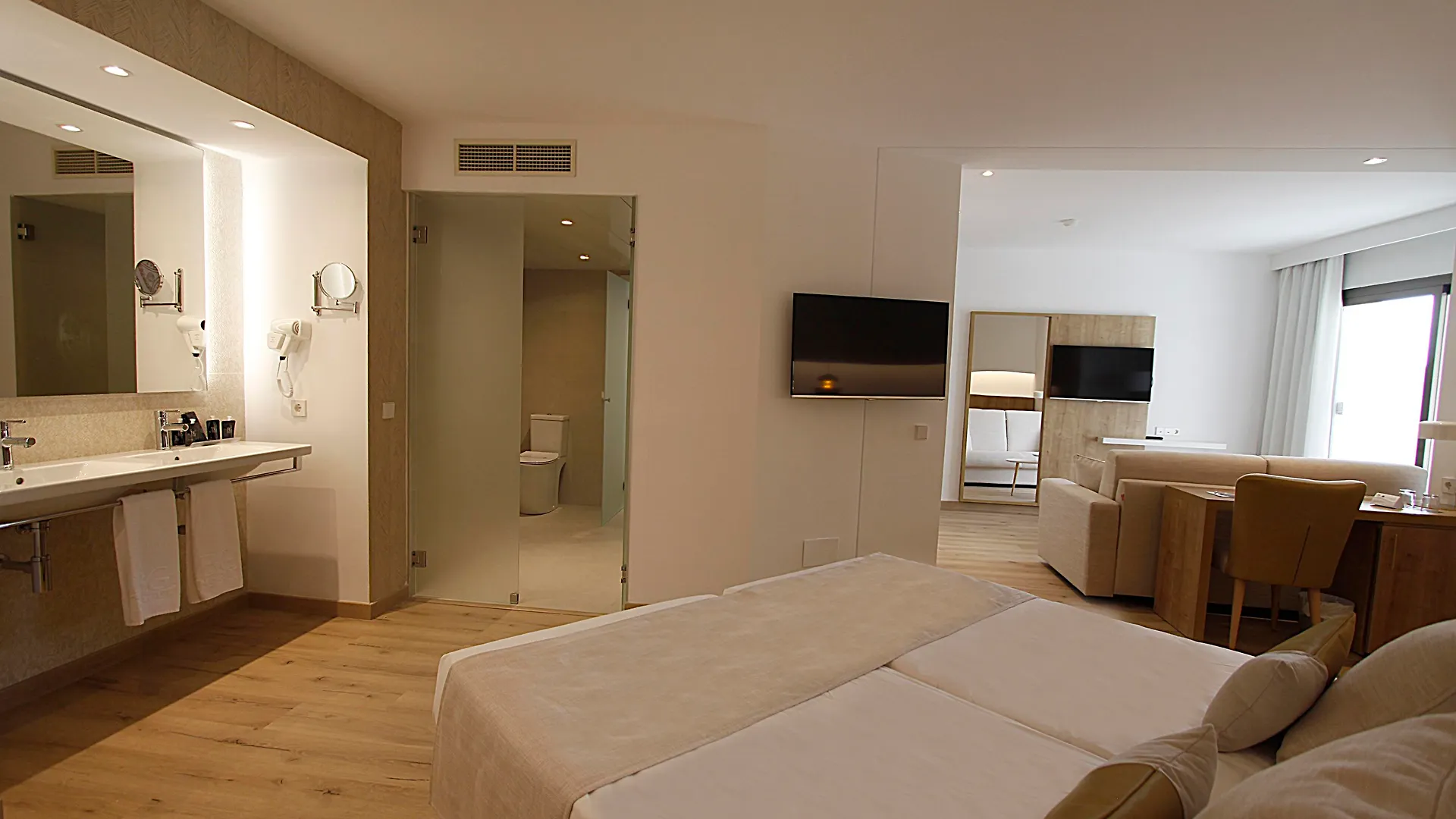 Bg Rei Del Mediterrani (Adults Only) Playa de Muro  Hotel